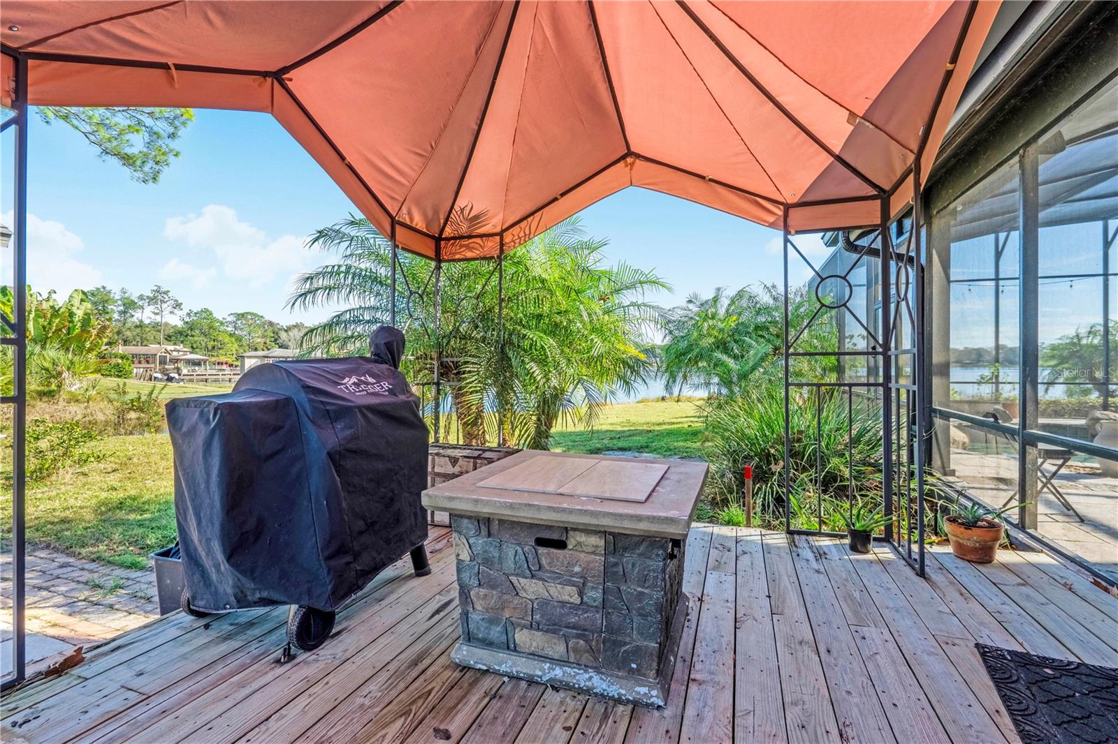 LAKE MARKHAM ESTATES - Residential