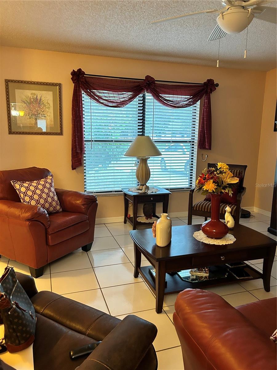 1448 E NORMANDY