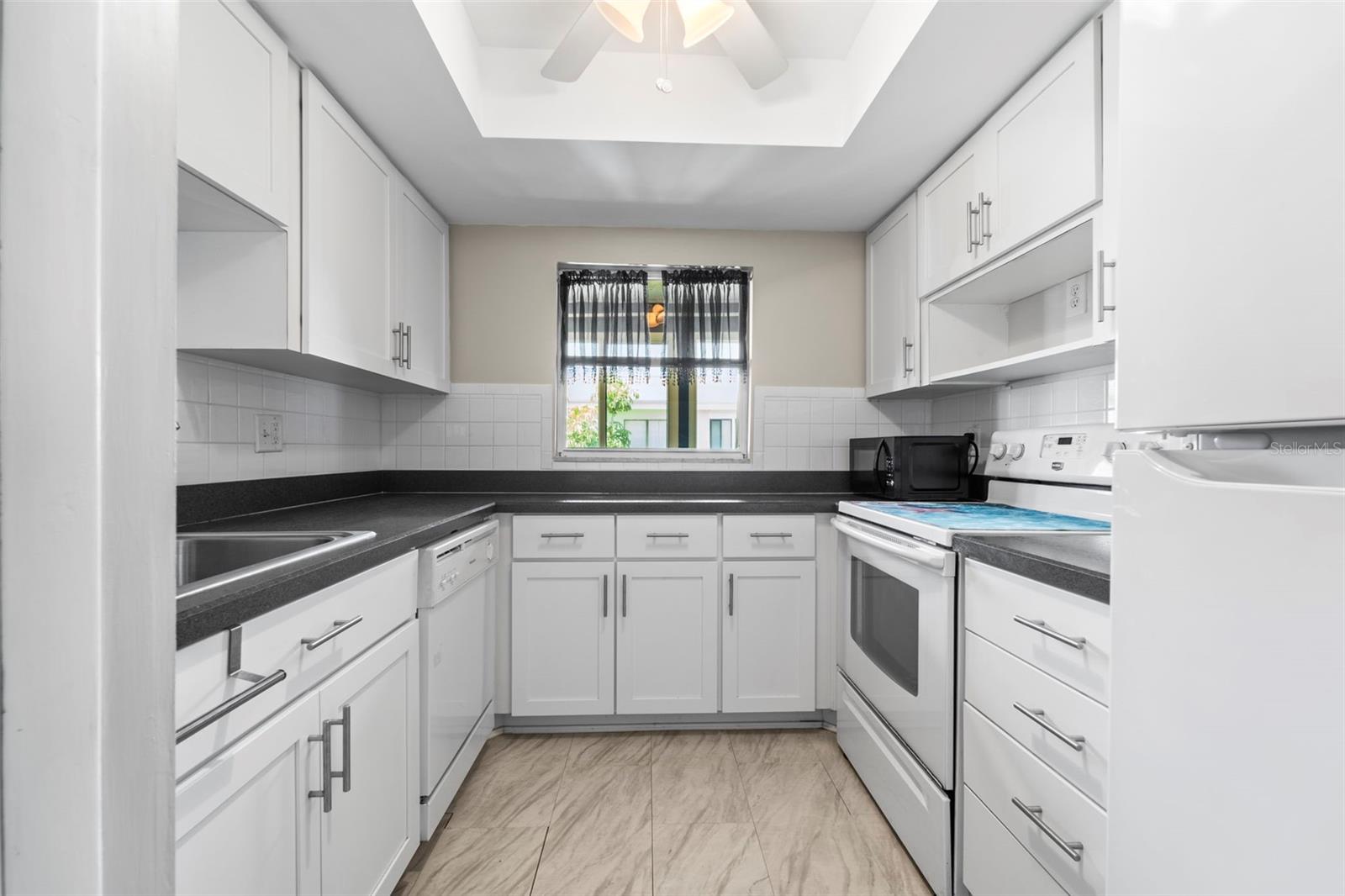 WINDRUSH COVE PH 1 CONDO - Residential