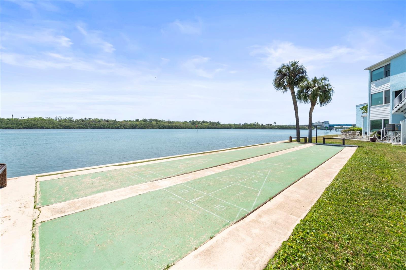 WINDRUSH COVE PH 1 CONDO - Residential