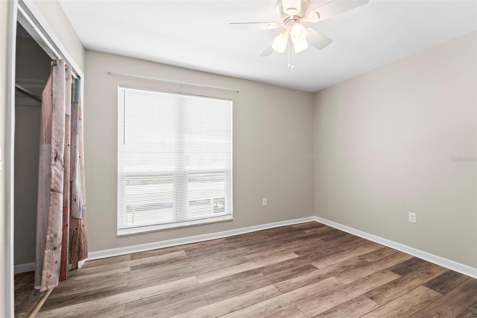 WINDRUSH COVE PH 1 CONDO - Residential