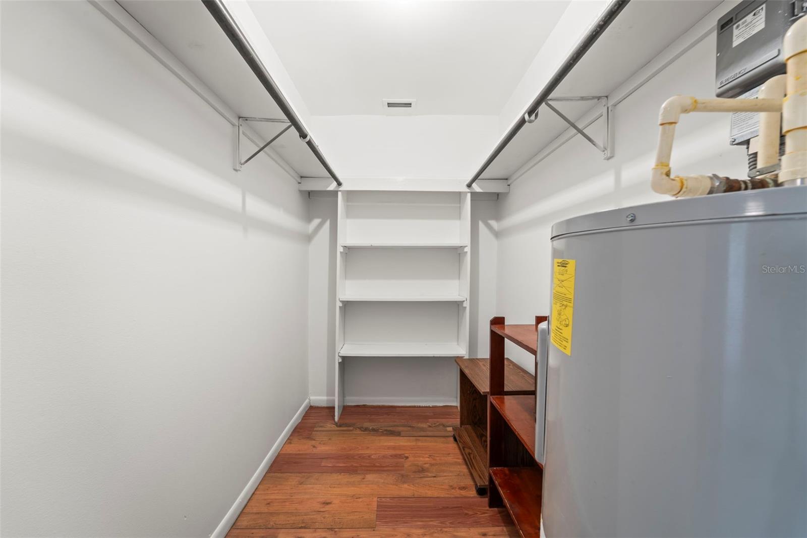 WINDRUSH COVE PH 1 CONDO - Residential