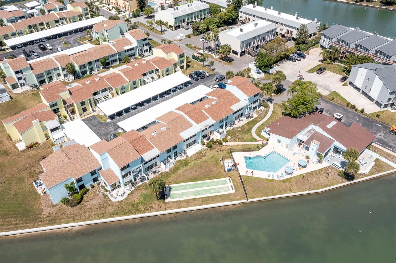 WINDRUSH COVE PH 1 CONDO - Residential