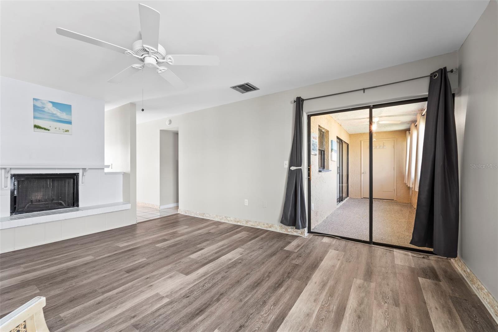 WINDRUSH COVE PH 1 CONDO - Residential