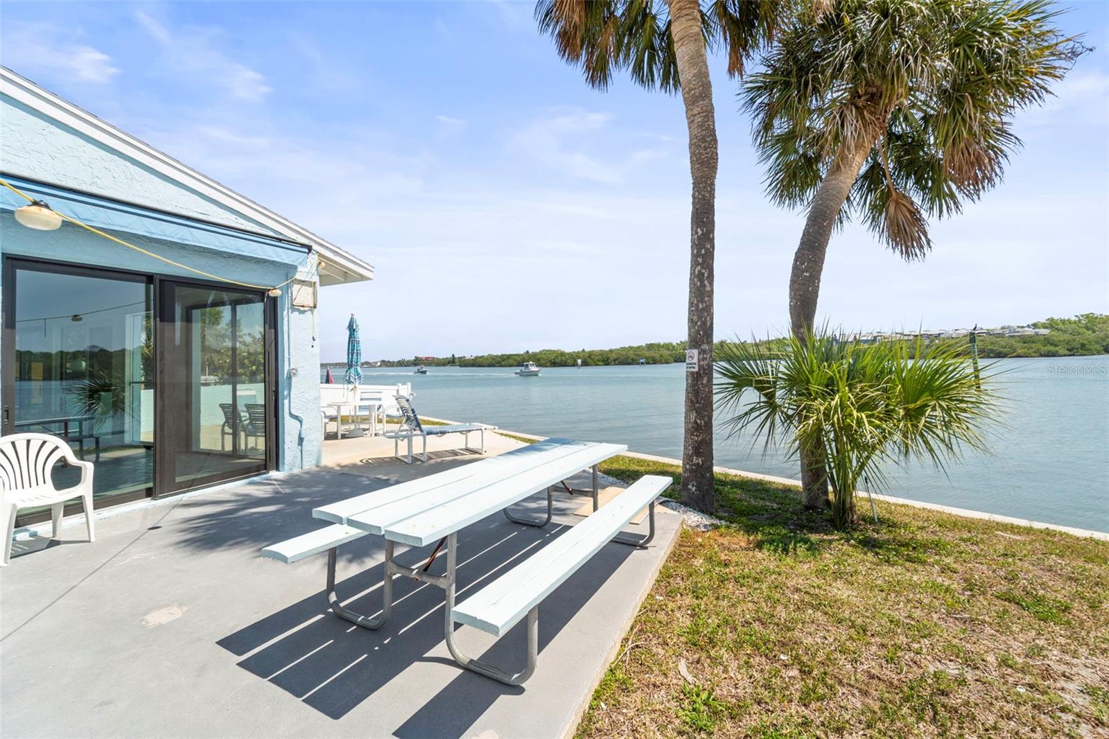 WINDRUSH COVE PH 1 CONDO - Residential