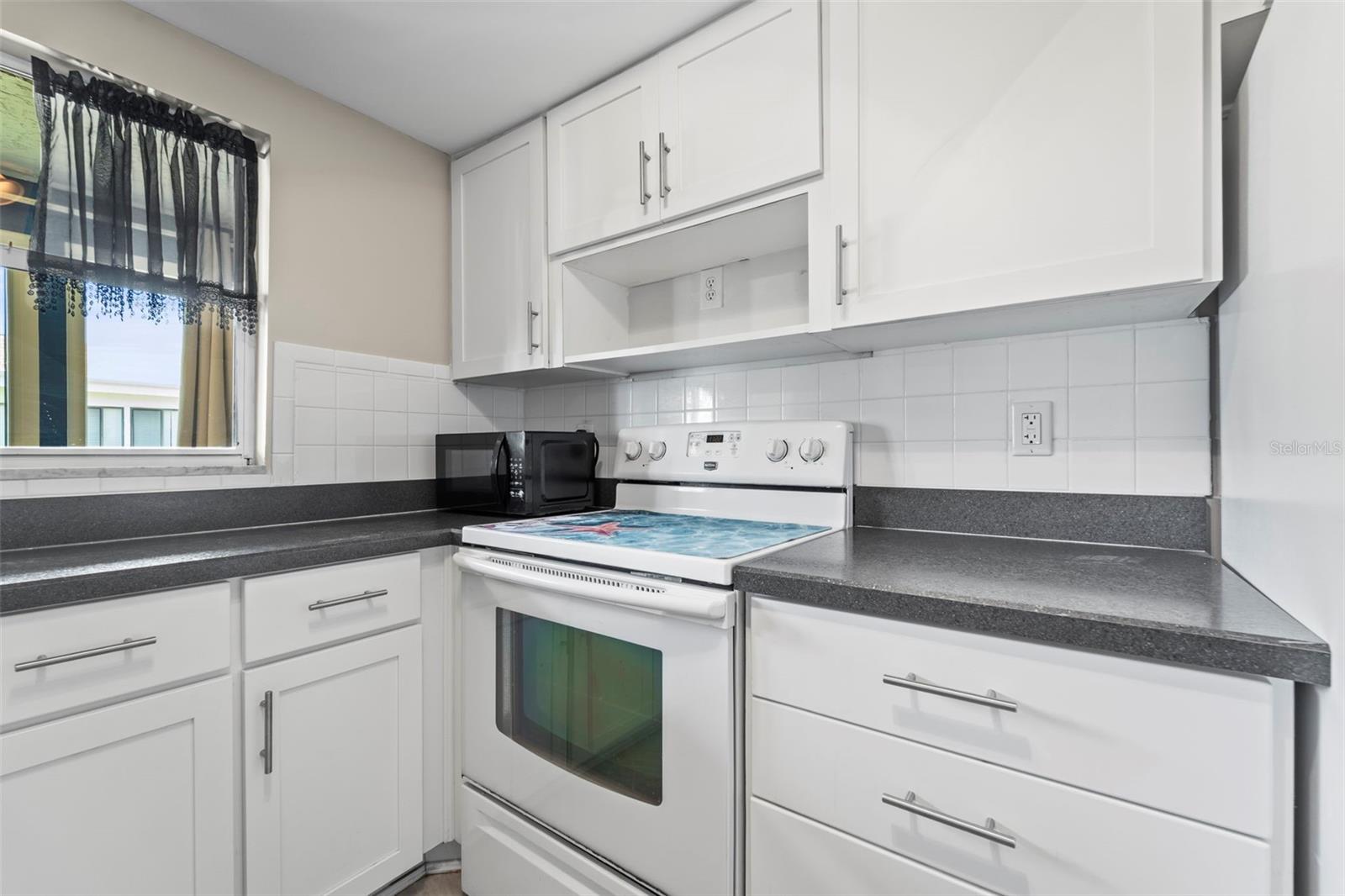 WINDRUSH COVE PH 1 CONDO - Residential