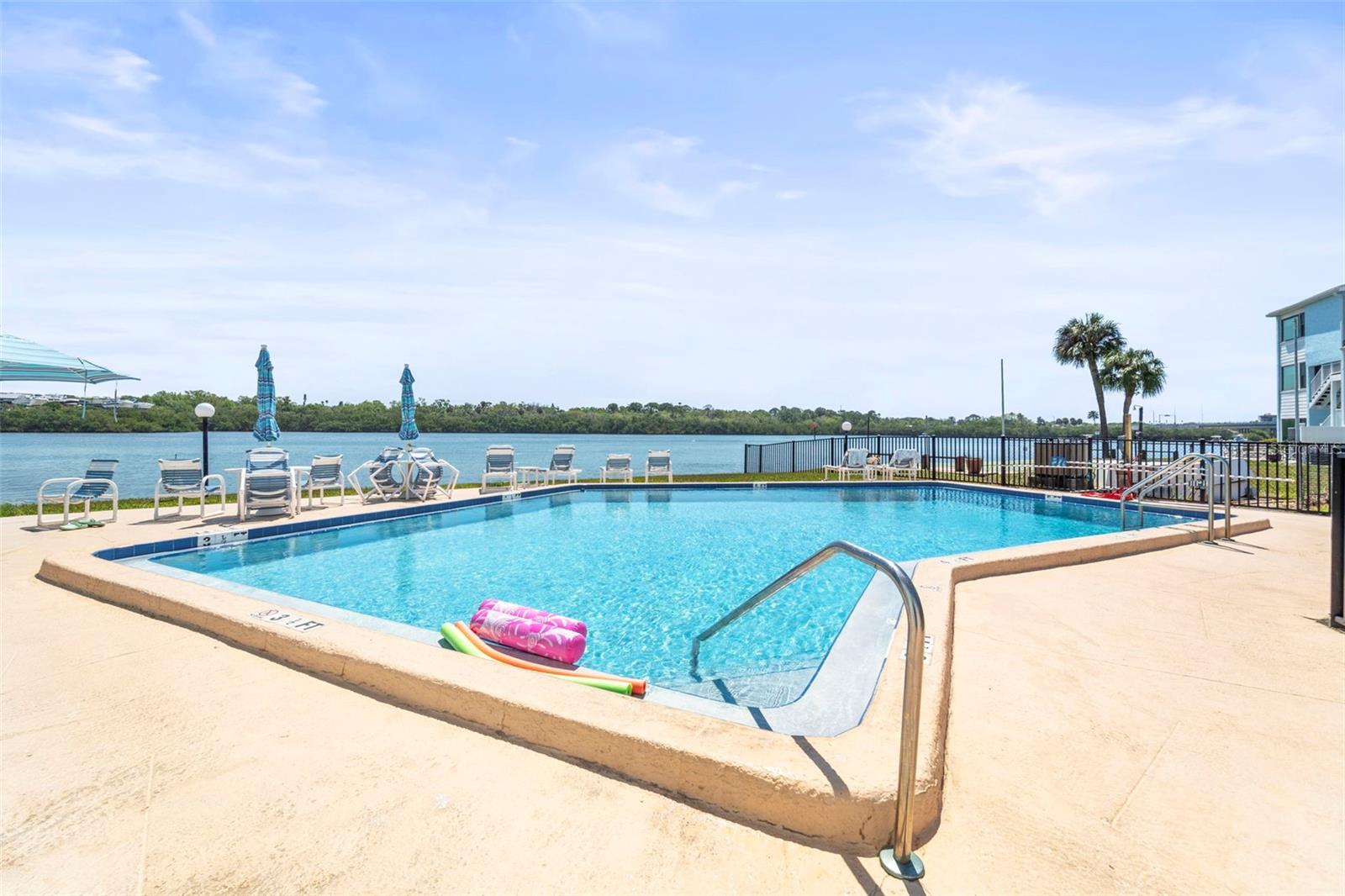 WINDRUSH COVE PH 1 CONDO - Residential