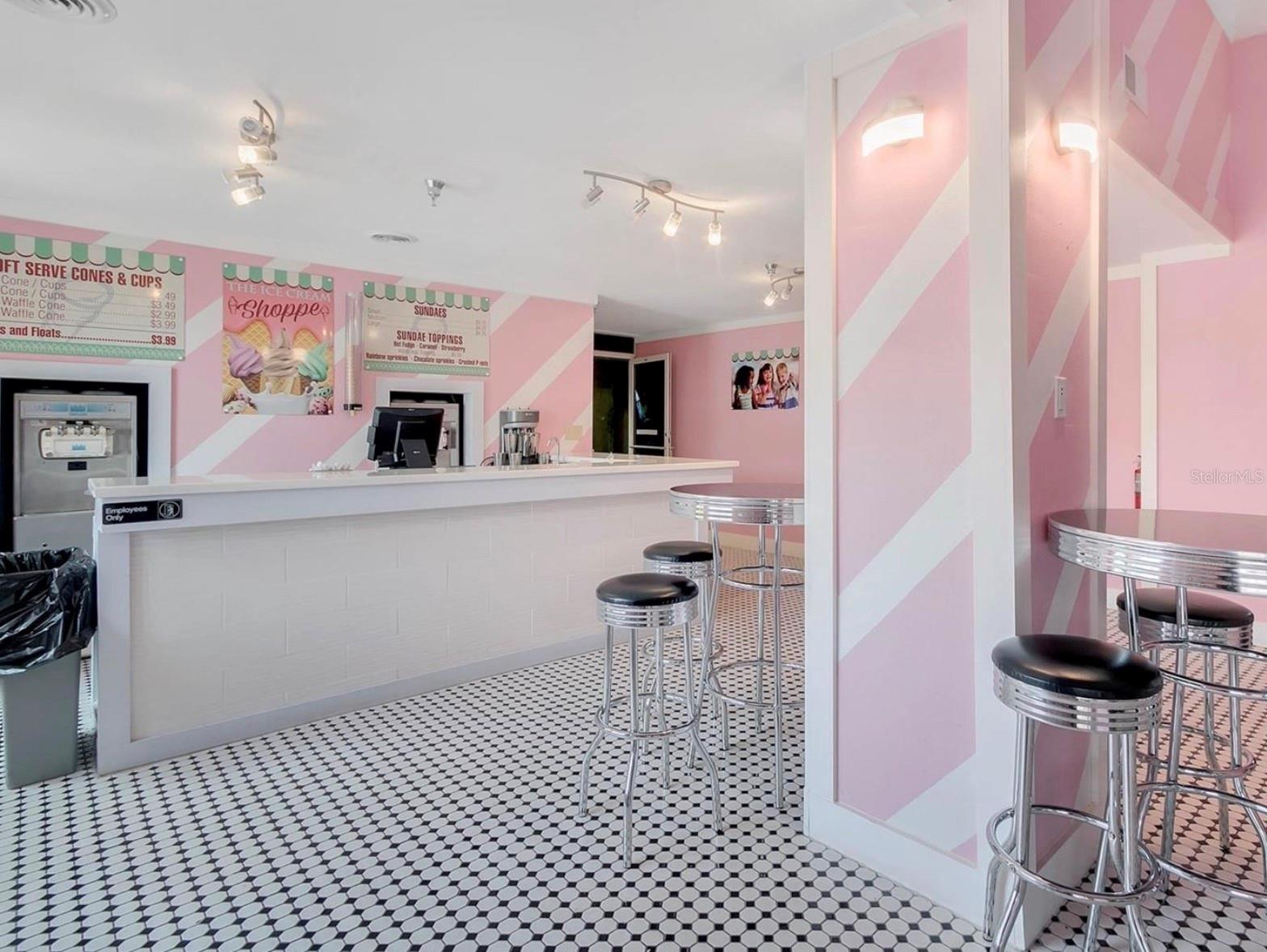 REGAL PALMS AT HIGHLAND RESERVE PH 03 - Residential