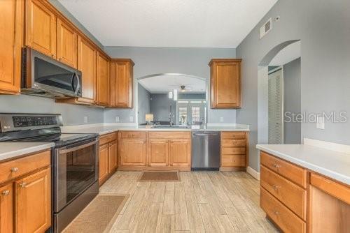 ARTISAN CLUB CONDO PH 1 - Residential Lease