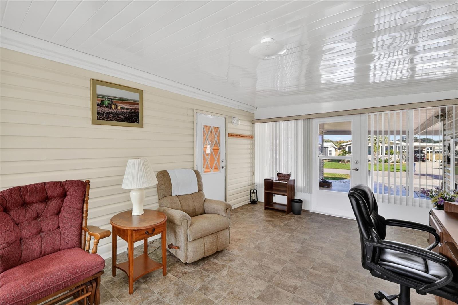 TAVARES FOX RUN MOBILE HOME - Residential