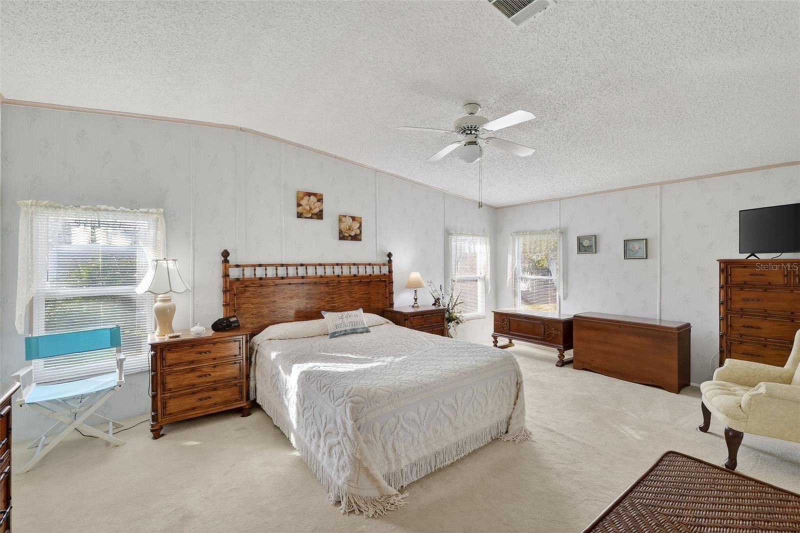 TAVARES FOX RUN MOBILE HOME - Residential