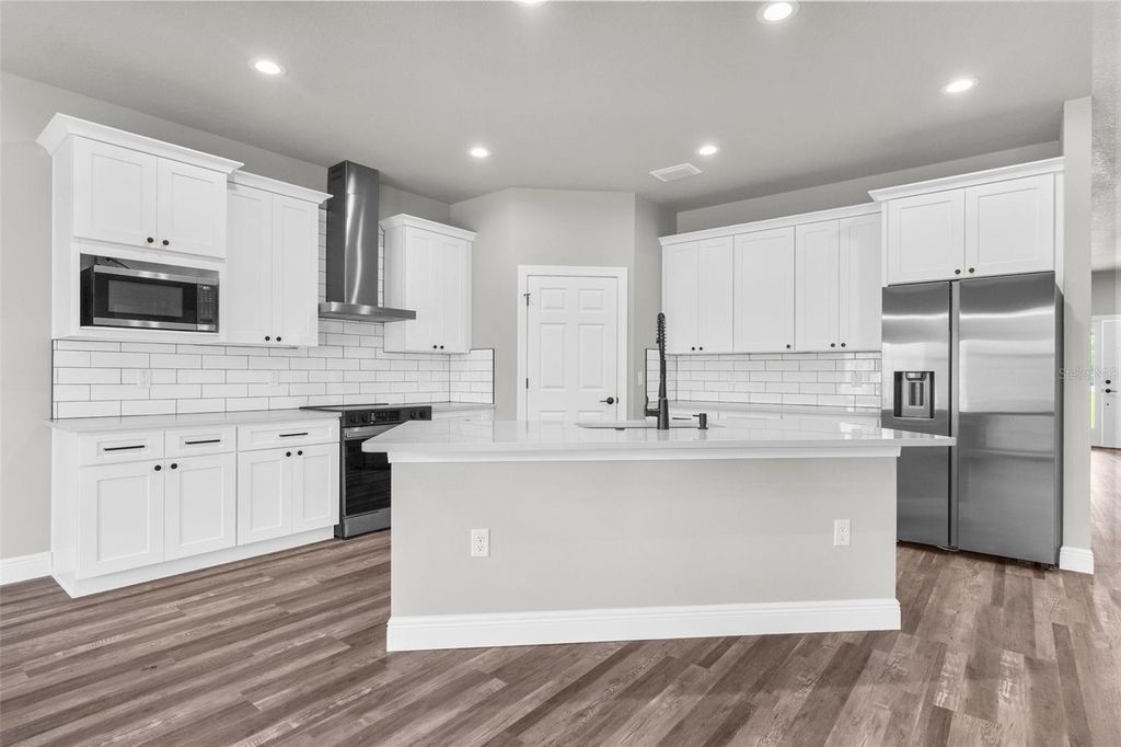 Photo of 16113 Penn State Road, Weeki Wachee, FL 34614 (MLS # W7877114)