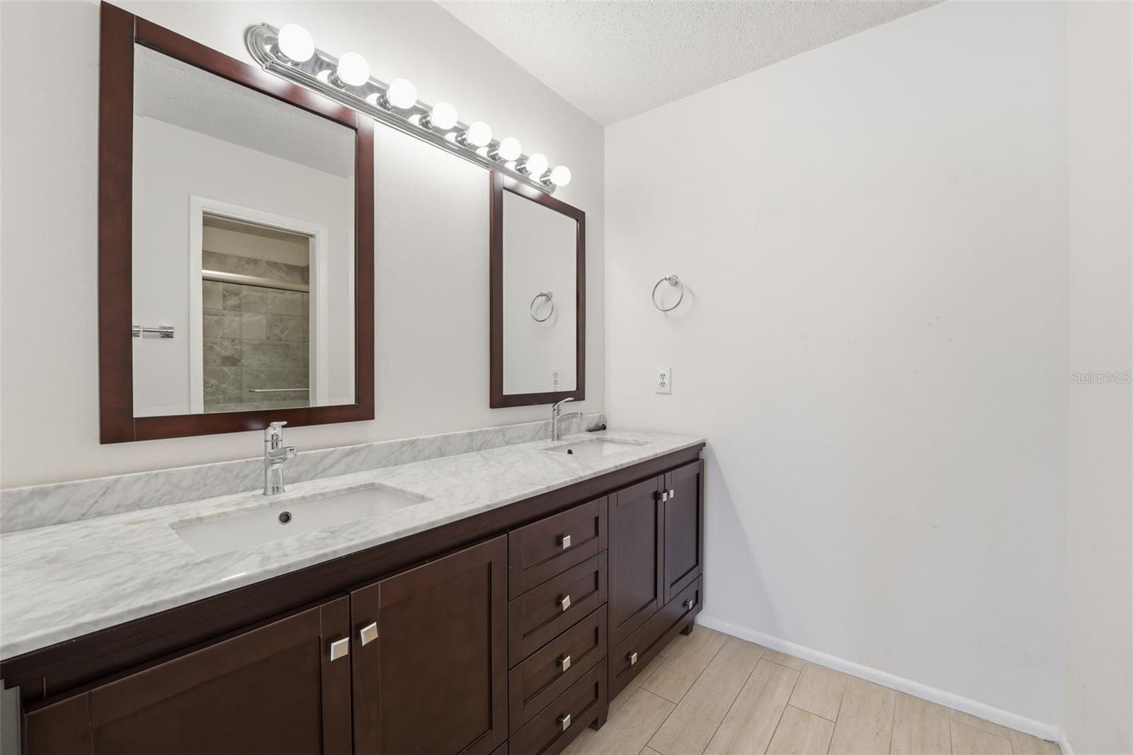 VENICE EAST 3RD ADD - Residential