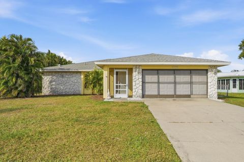 285 LORRAINE AVENUE VENICE FL 34293