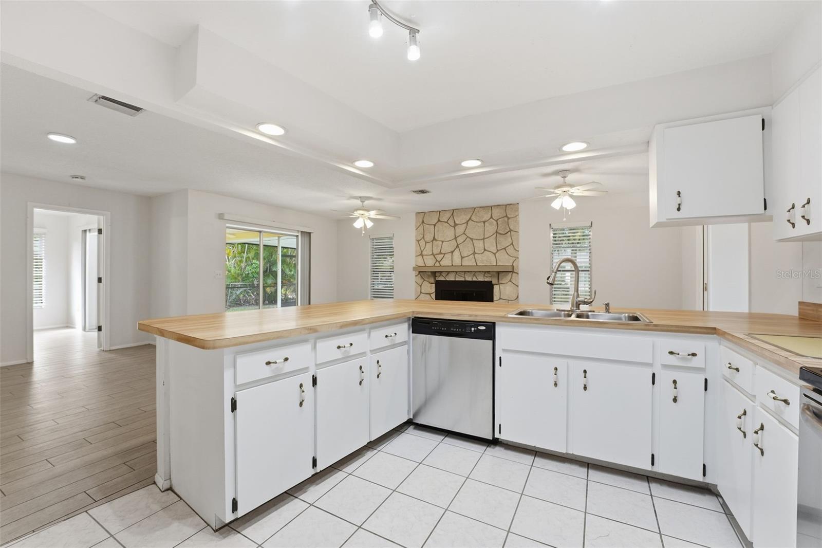 VENICE EAST 3RD ADD - Residential