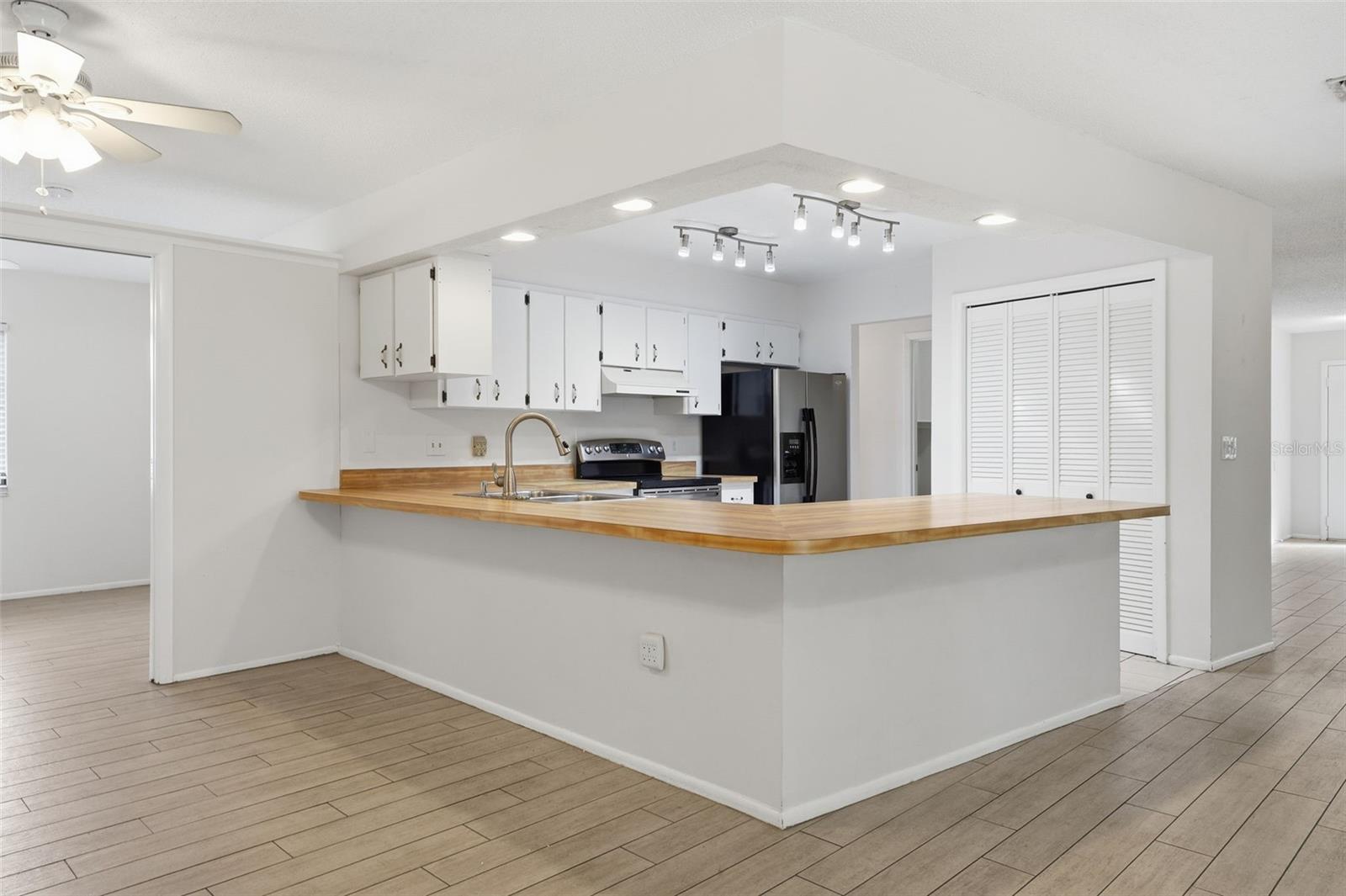 VENICE EAST 3RD ADD - Residential