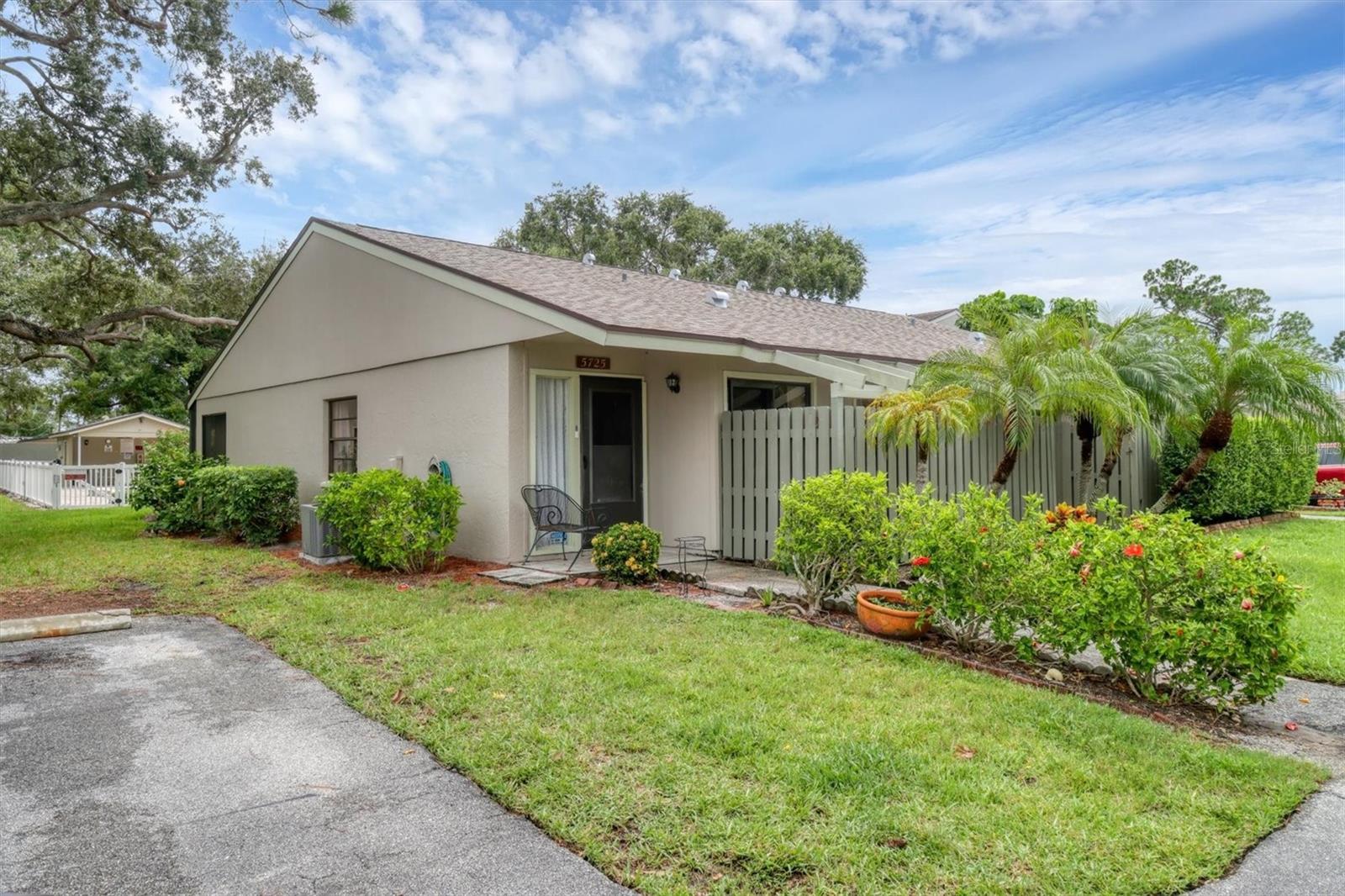 5725 SUMMER SIDE LANE 19A
