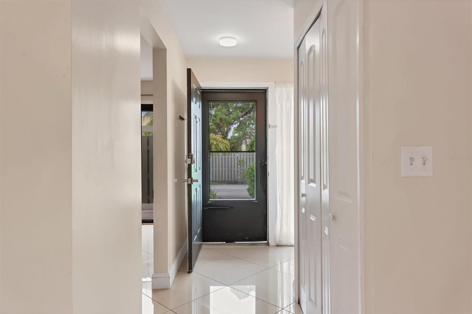 5725 SUMMER SIDE LANE 19A