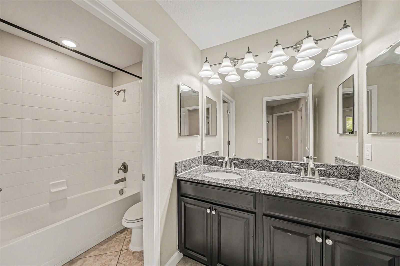 ENCLAVE AT BOYETTE - Residential