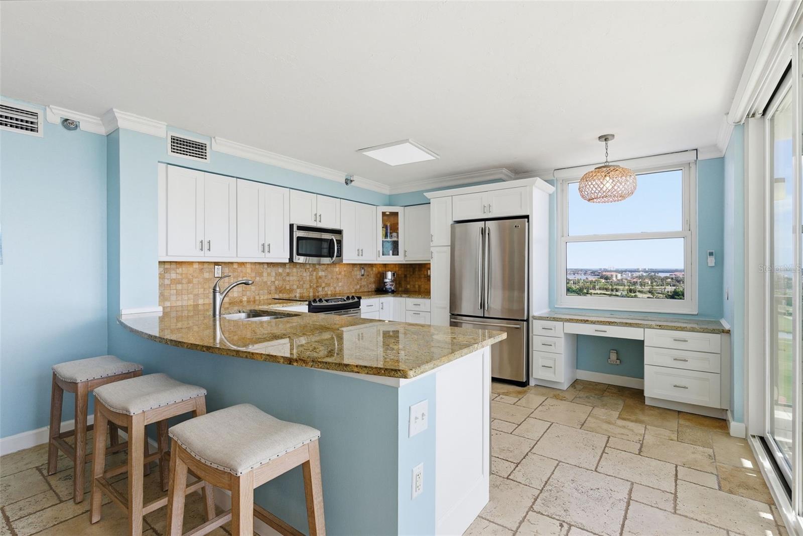 CASA DEL MAR CONDO IV - Residential