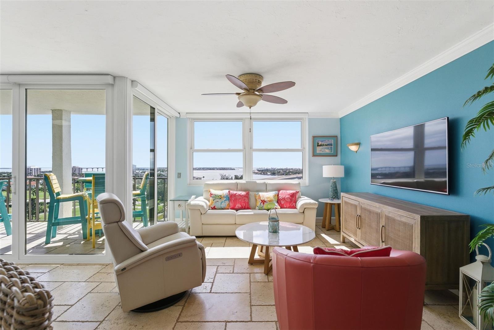 CASA DEL MAR CONDO IV - Residential