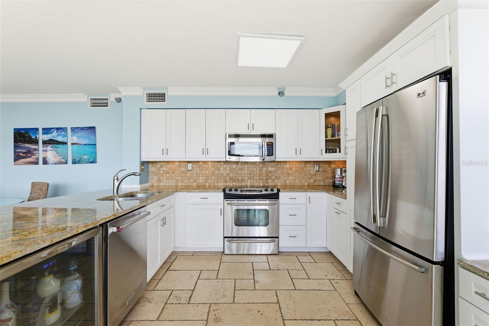 CASA DEL MAR CONDO IV - Residential