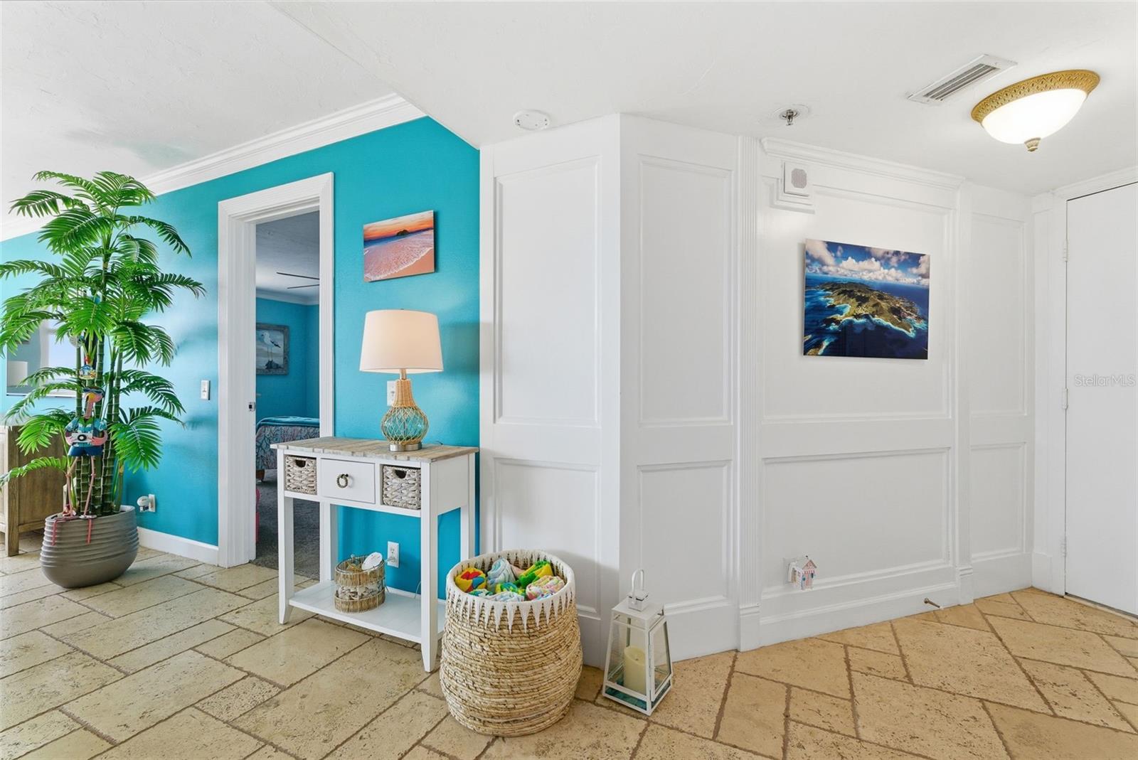 CASA DEL MAR CONDO IV - Residential