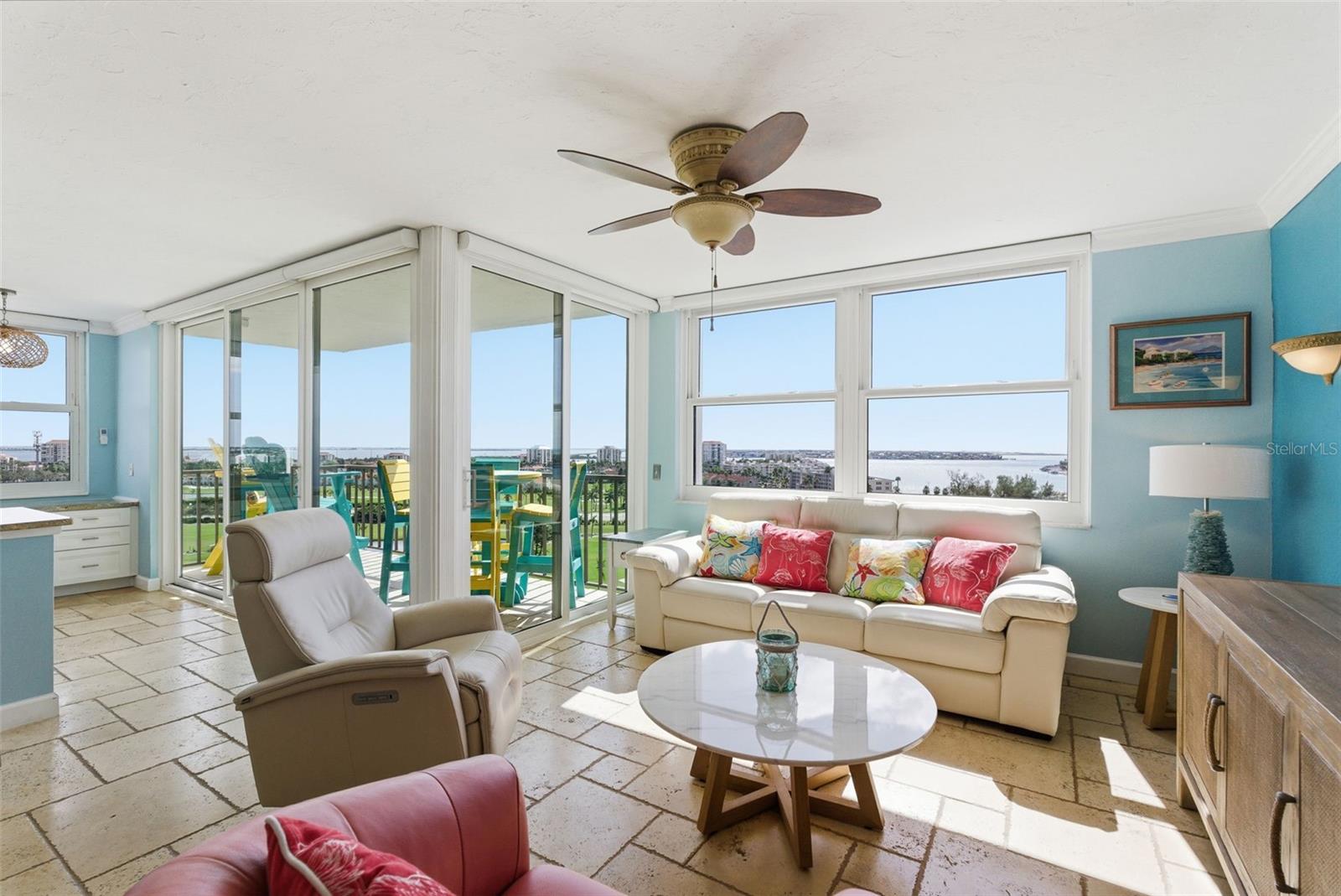 CASA DEL MAR CONDO IV - Residential