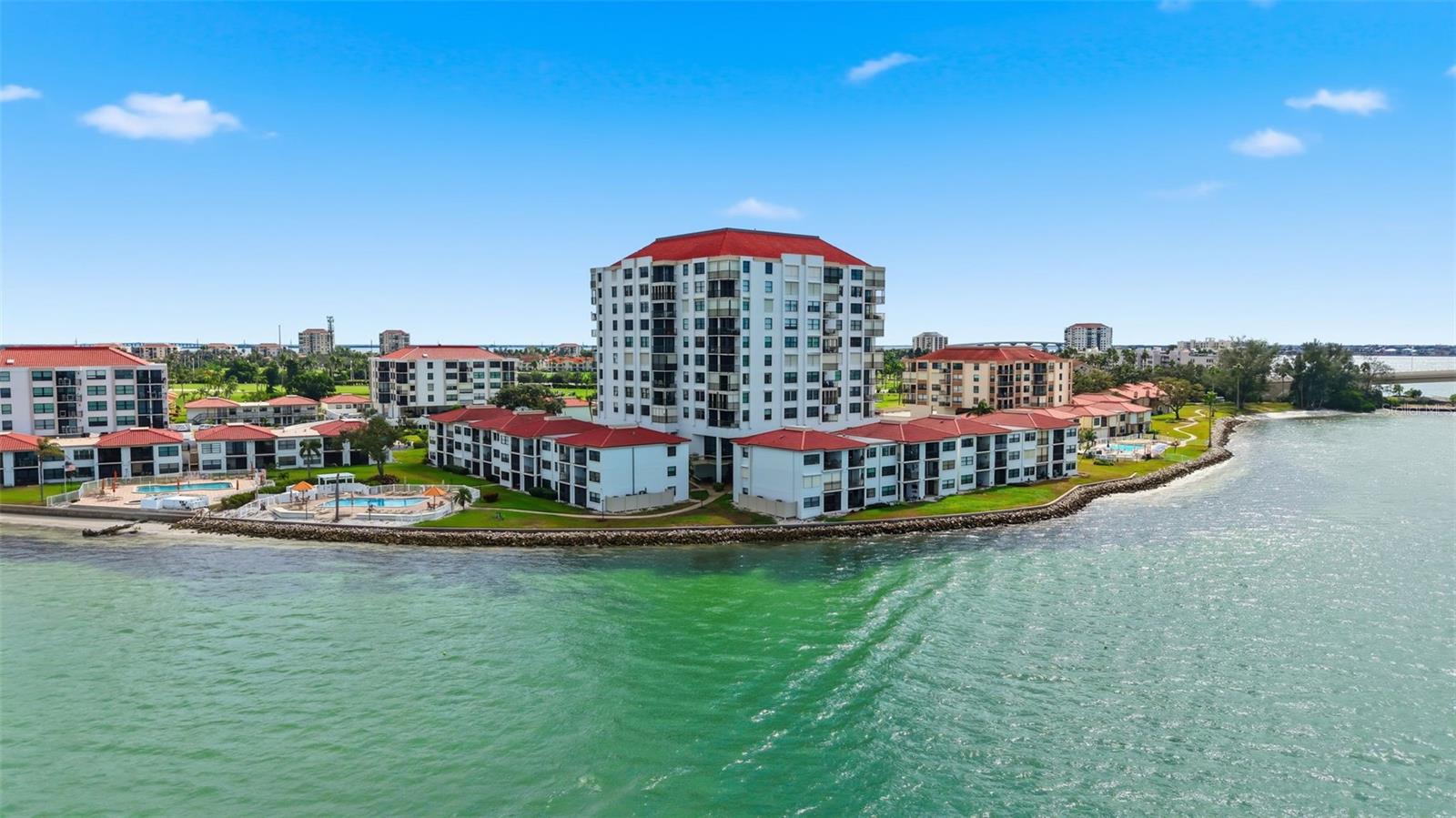 CASA DEL MAR CONDO IV - Residential