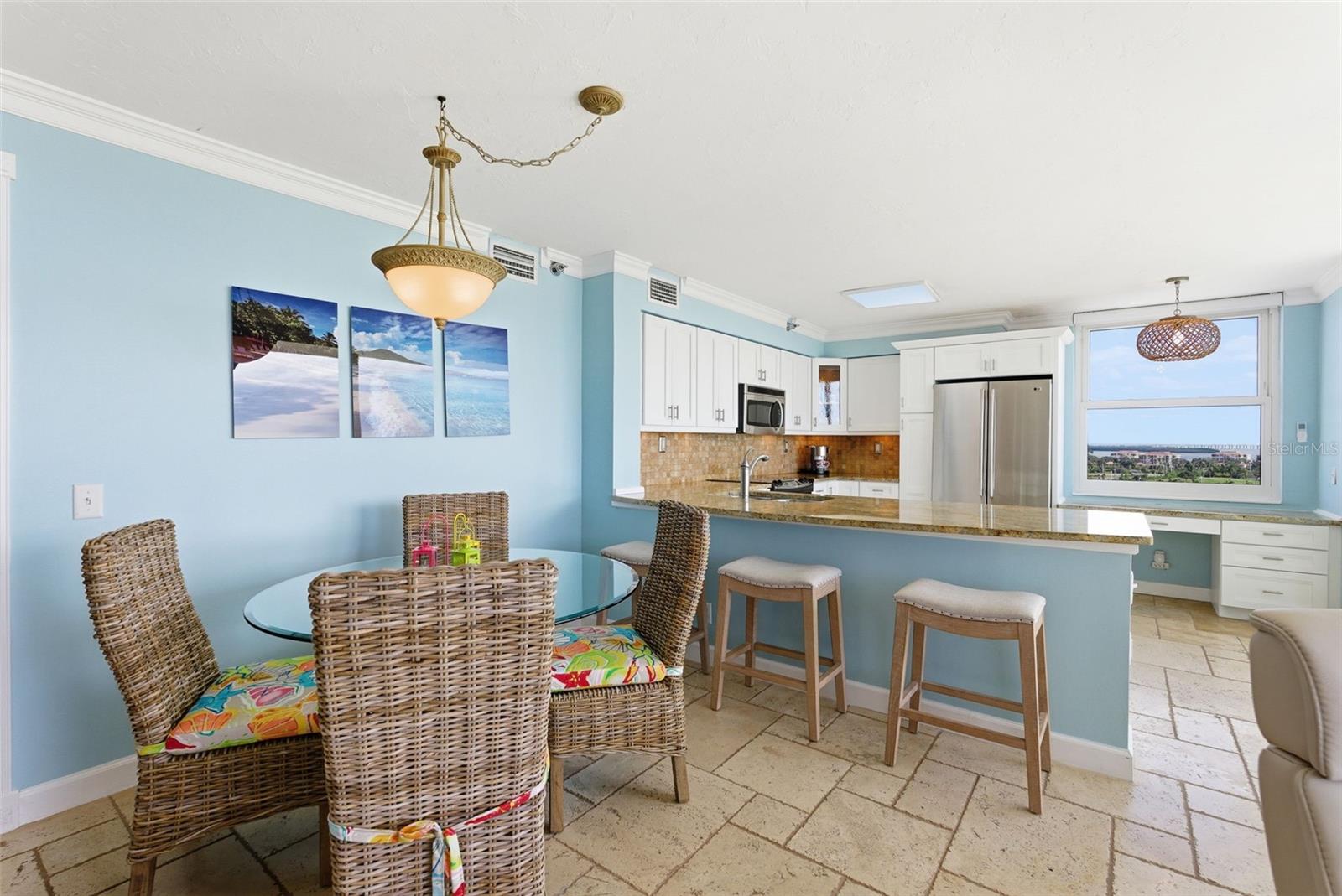 CASA DEL MAR CONDO IV - Residential