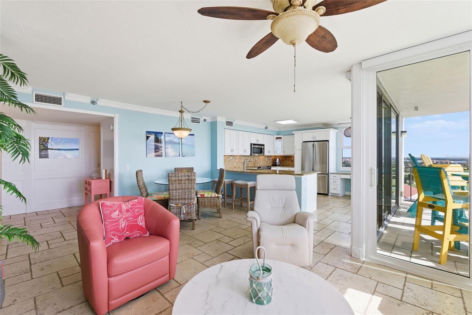 CASA DEL MAR CONDO IV - Residential