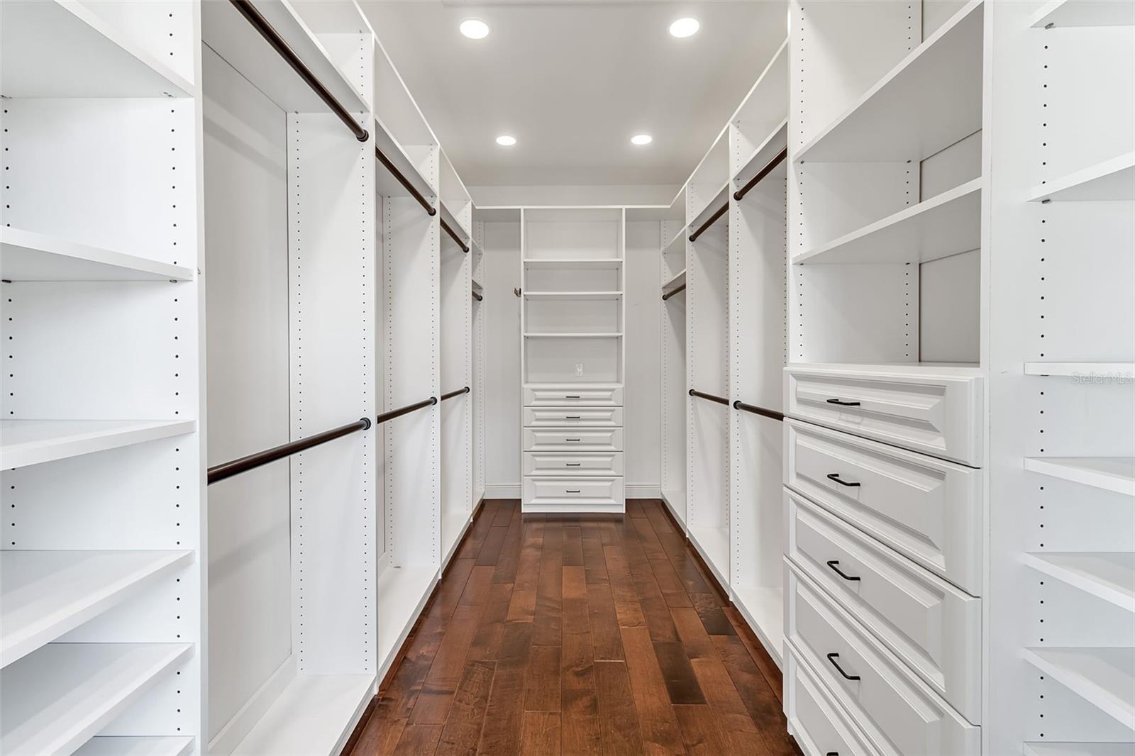 NORTH POINT HARBOUR UNIT THREE - Residential