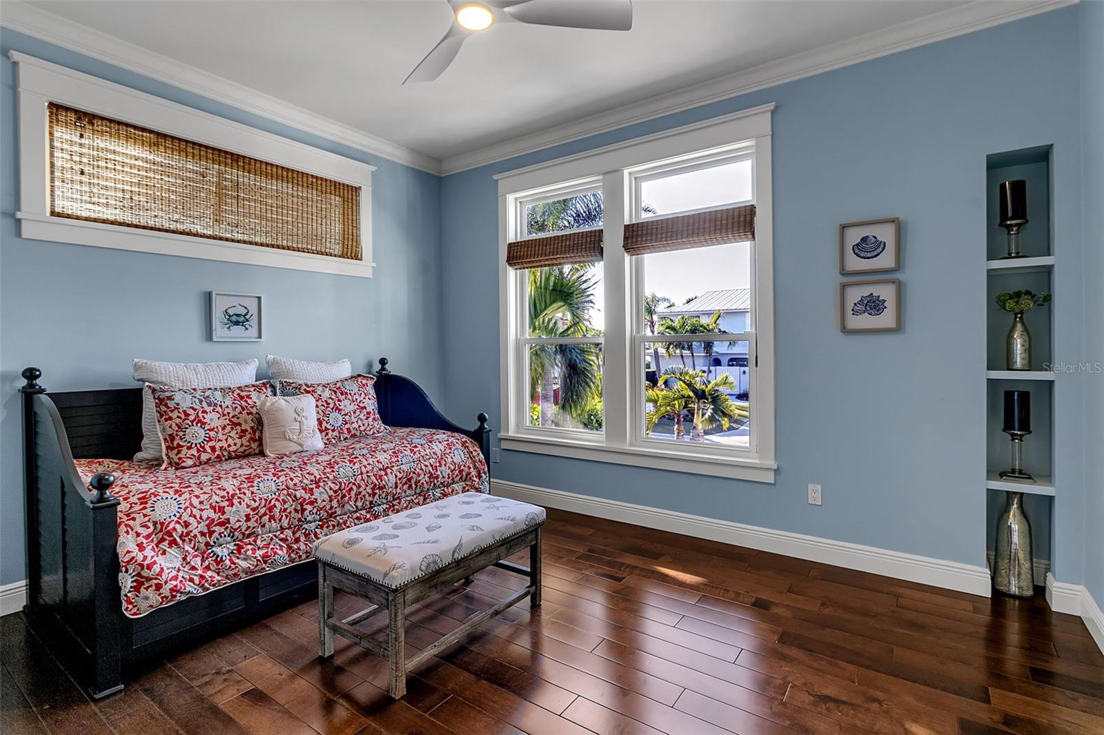 NORTH POINT HARBOUR UNIT THREE - Residential