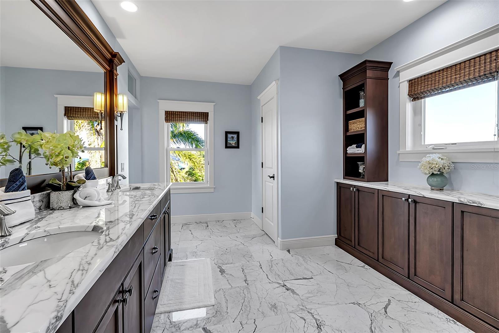 NORTH POINT HARBOUR UNIT THREE - Residential