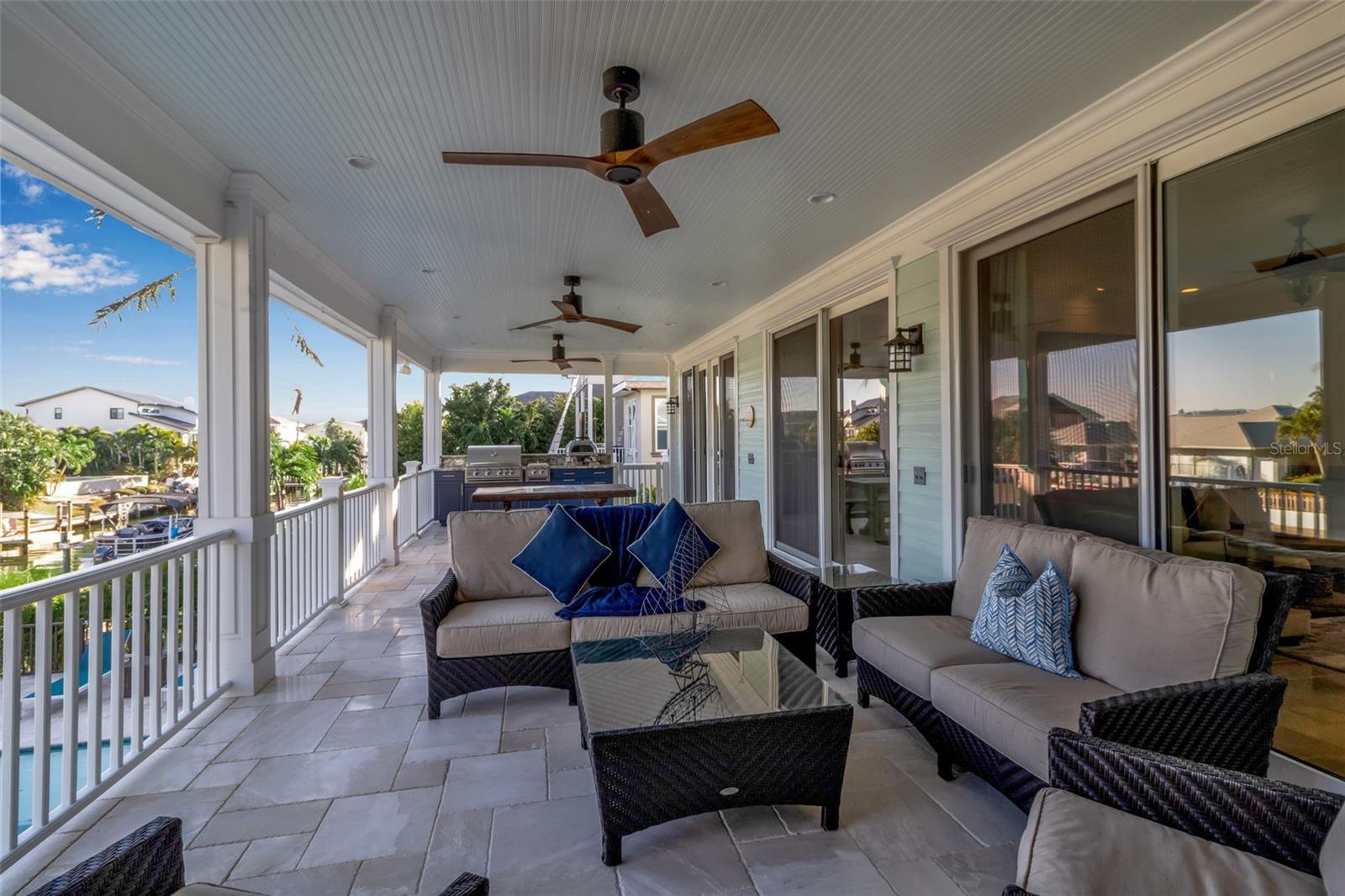 NORTH POINT HARBOUR UNIT THREE - Residential