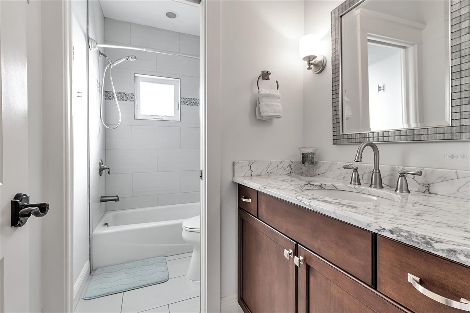 NORTH POINT HARBOUR UNIT THREE - Residential