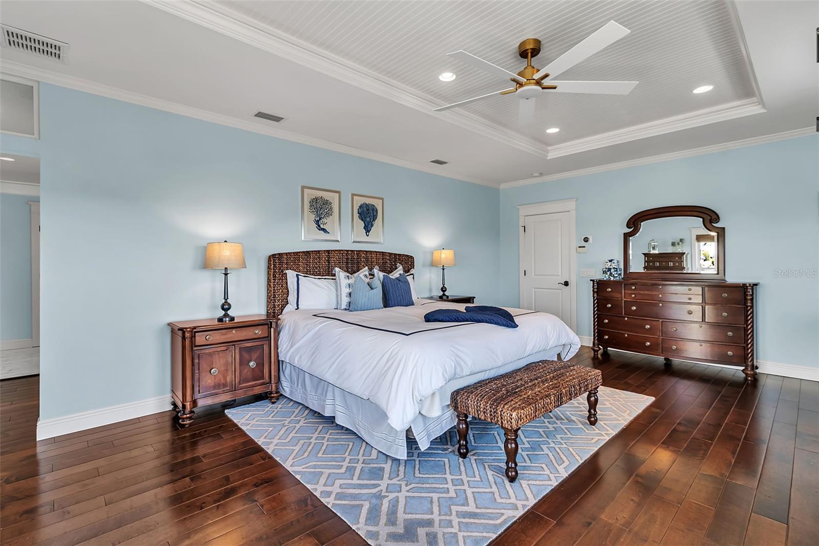 NORTH POINT HARBOUR UNIT THREE - Residential