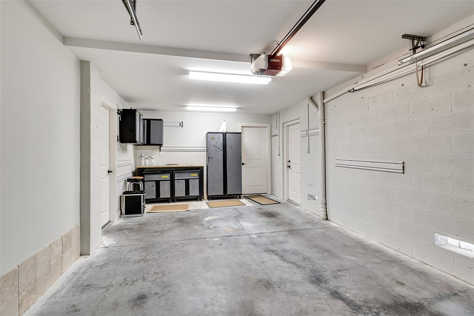 NORTH POINT HARBOUR UNIT THREE - Residential