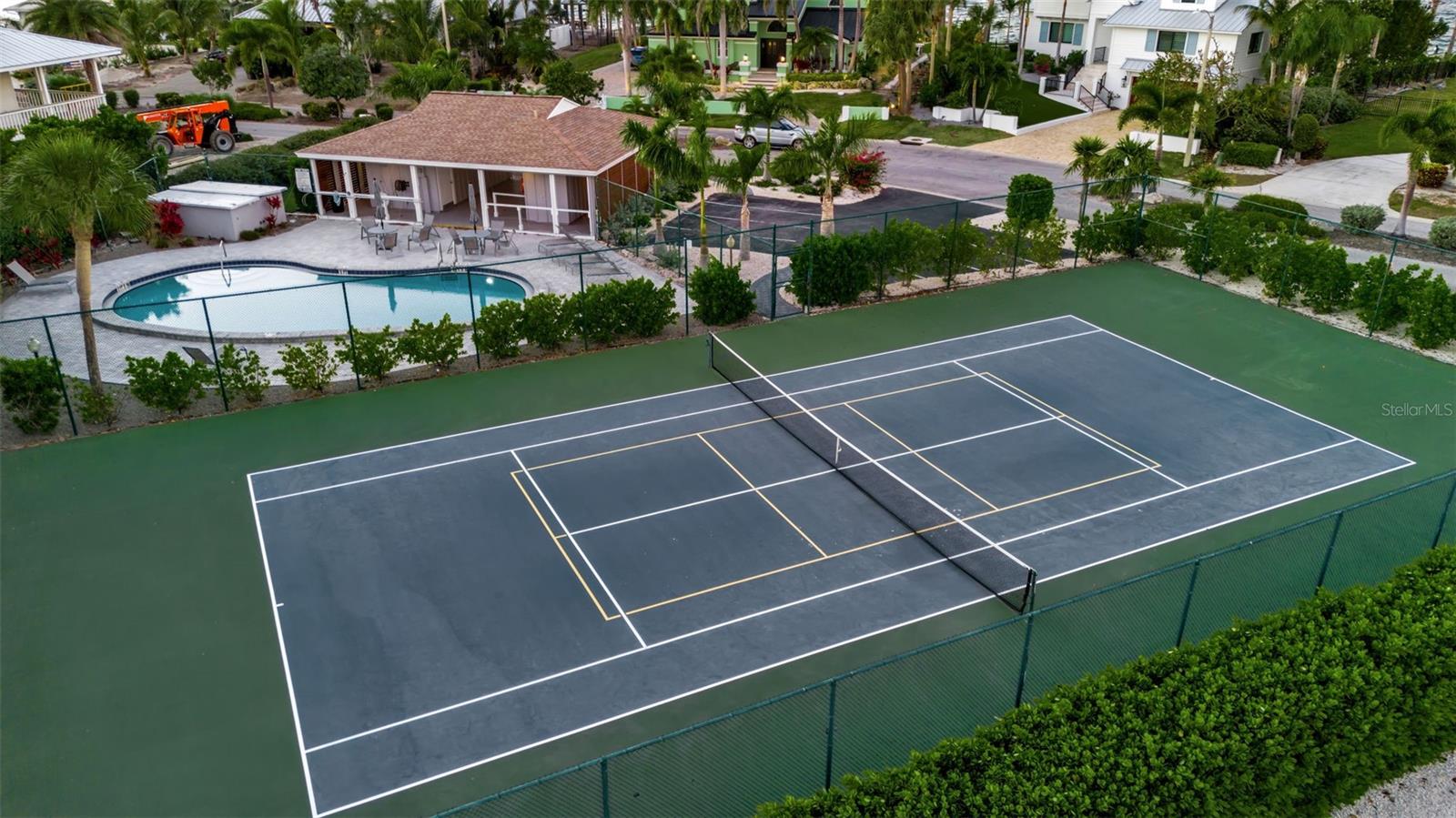 NORTH POINT HARBOUR UNIT THREE - Residential