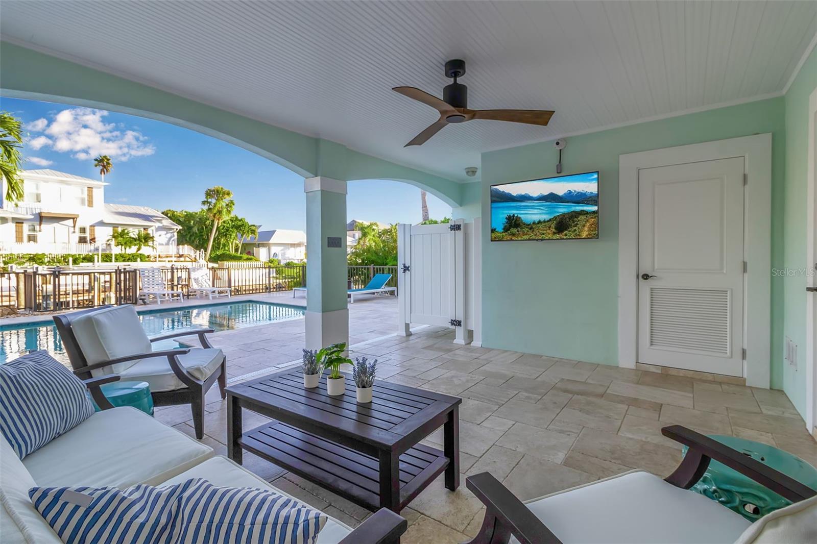 NORTH POINT HARBOUR UNIT THREE - Residential