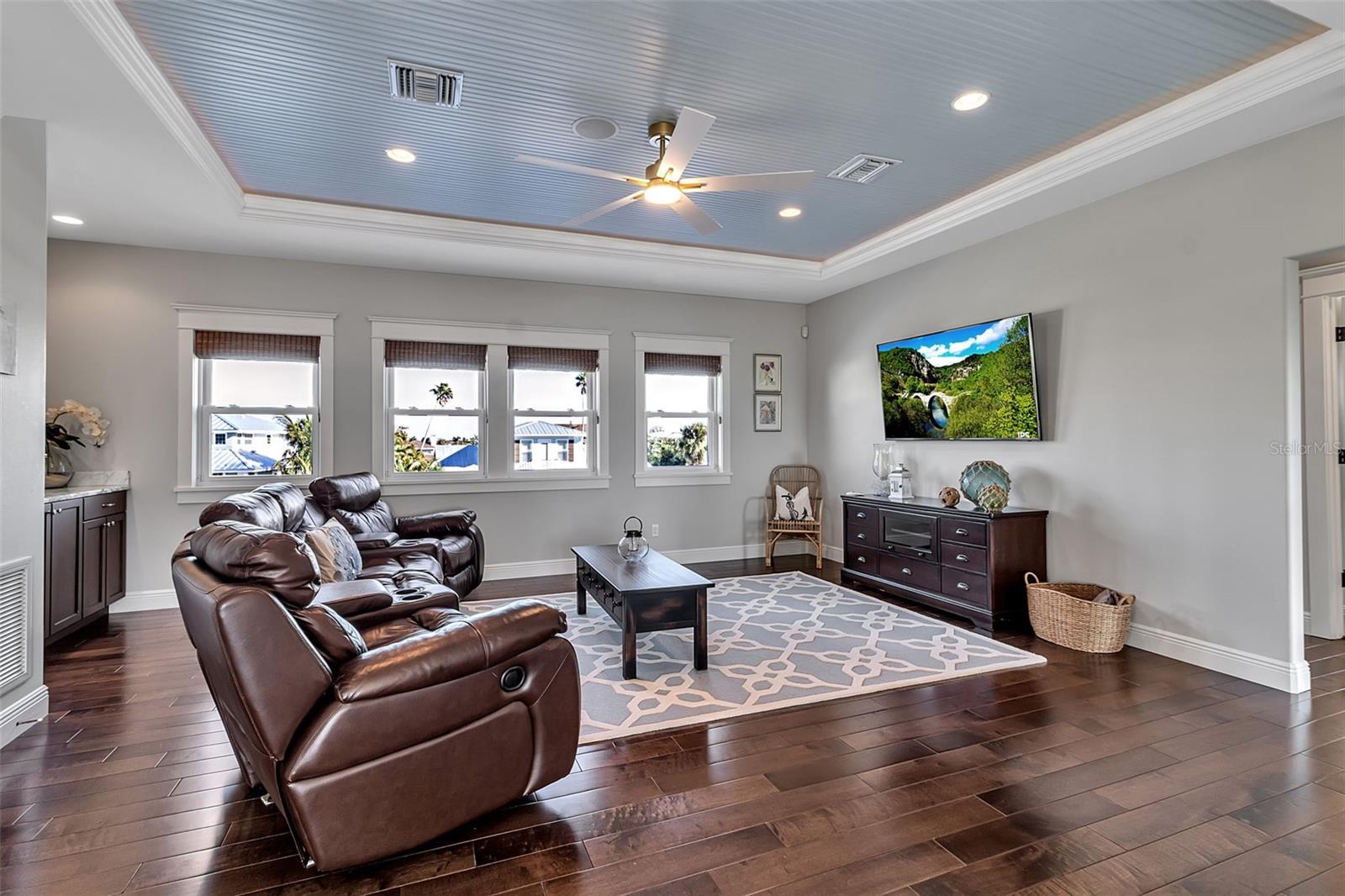 NORTH POINT HARBOUR UNIT THREE - Residential