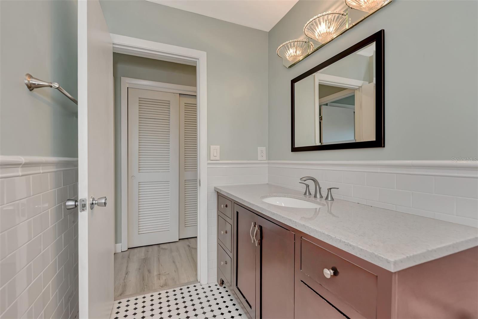 GULF GATE - Residential Lease