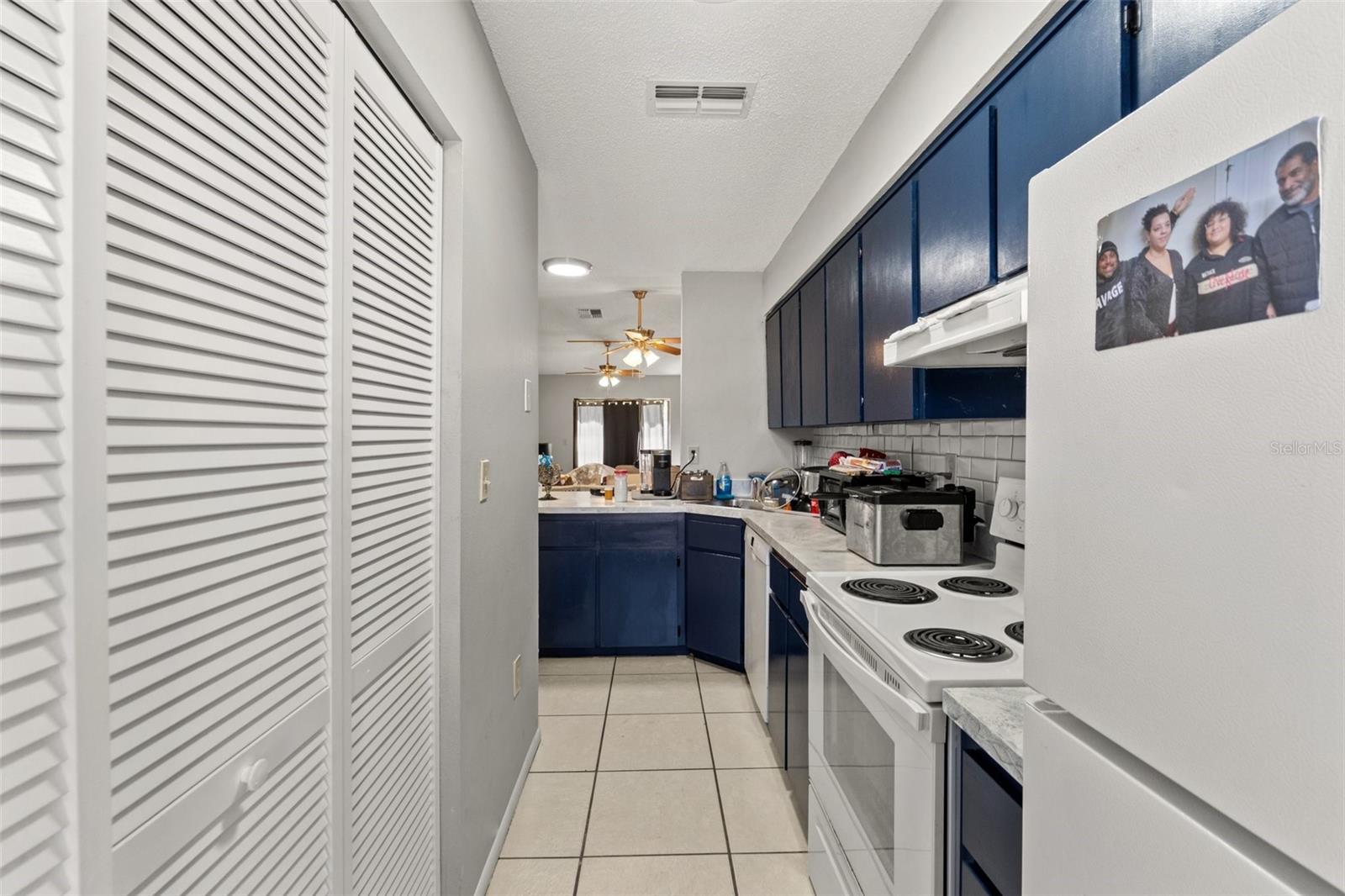 BROOKVIEW VILLAS - Residential