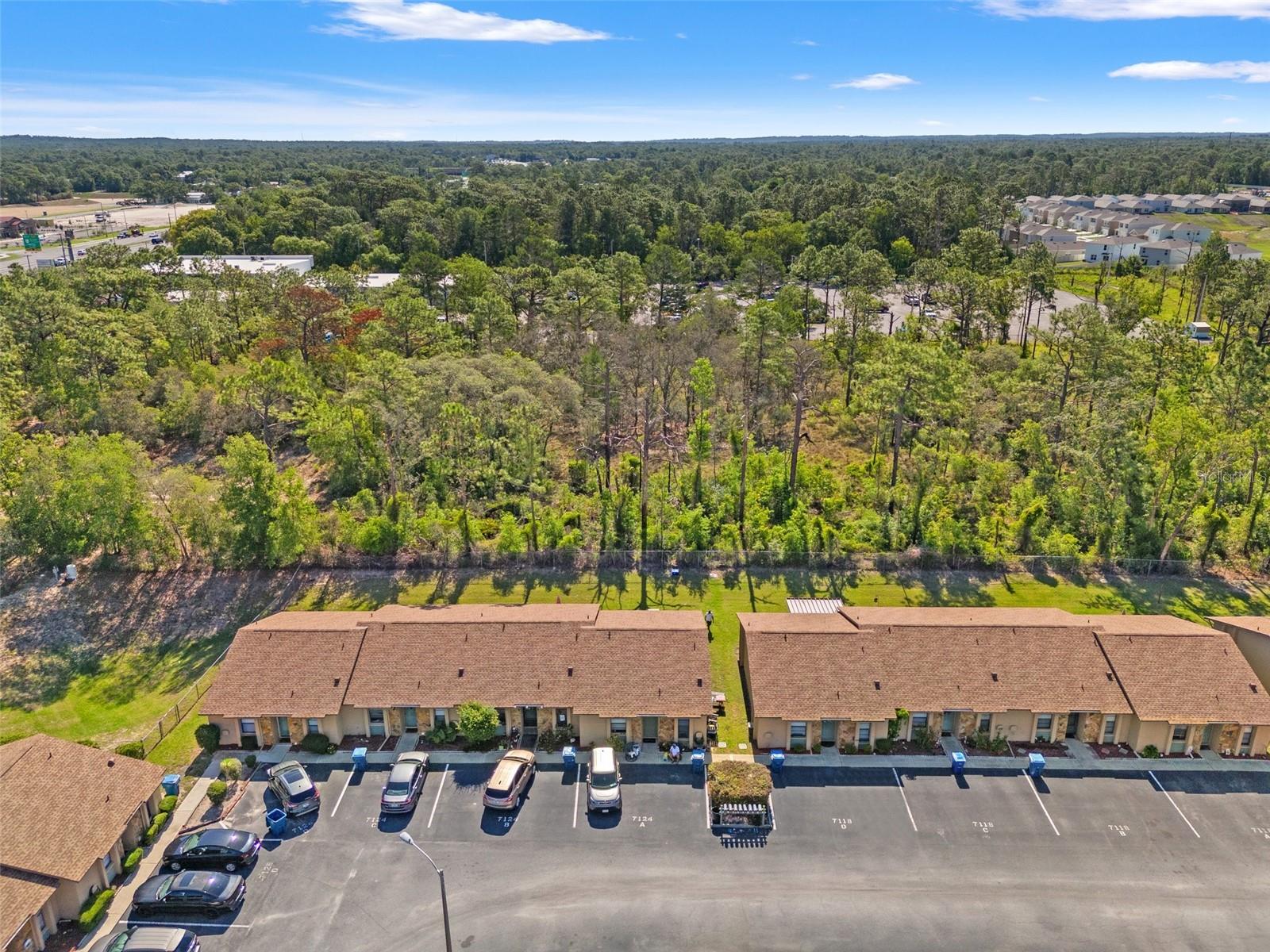BROOKVIEW VILLAS - Residential