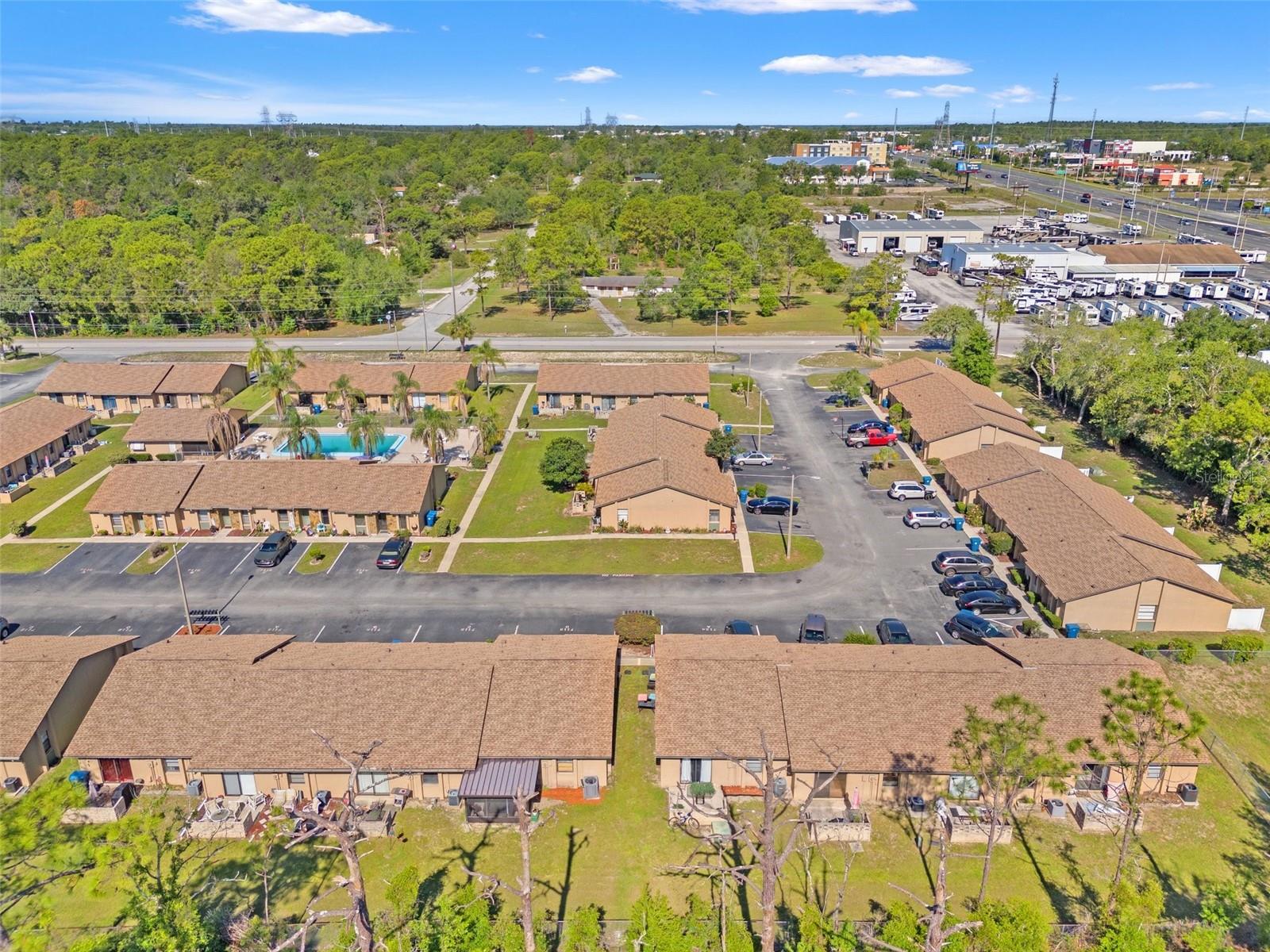 BROOKVIEW VILLAS - Residential