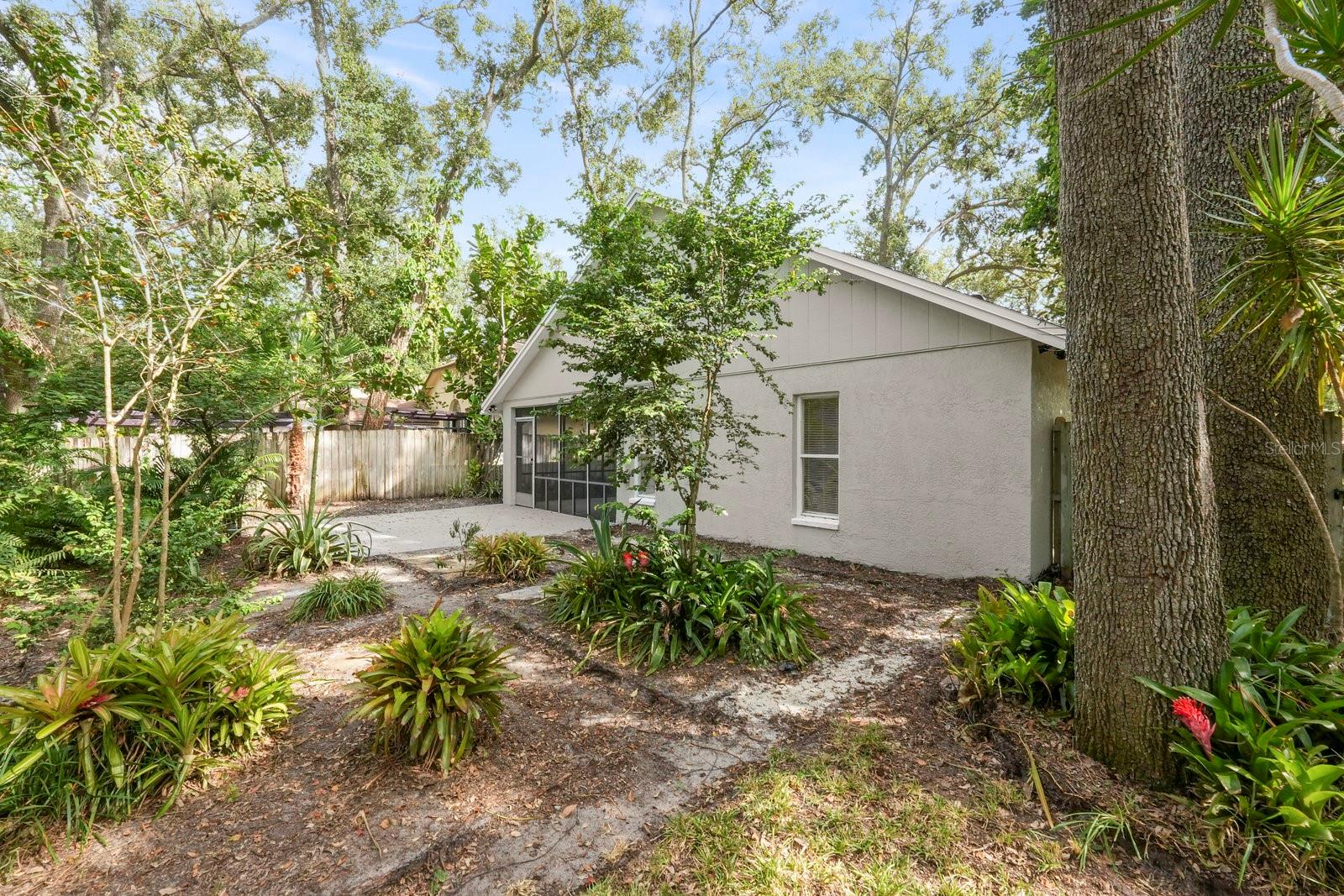 HIDDEN OAKS PH I - Residential