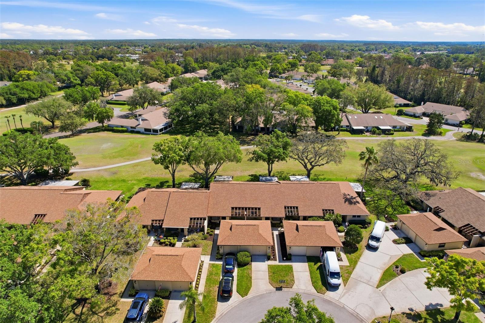 GOLF VIEW VILLAS CONDO 02 - Residential