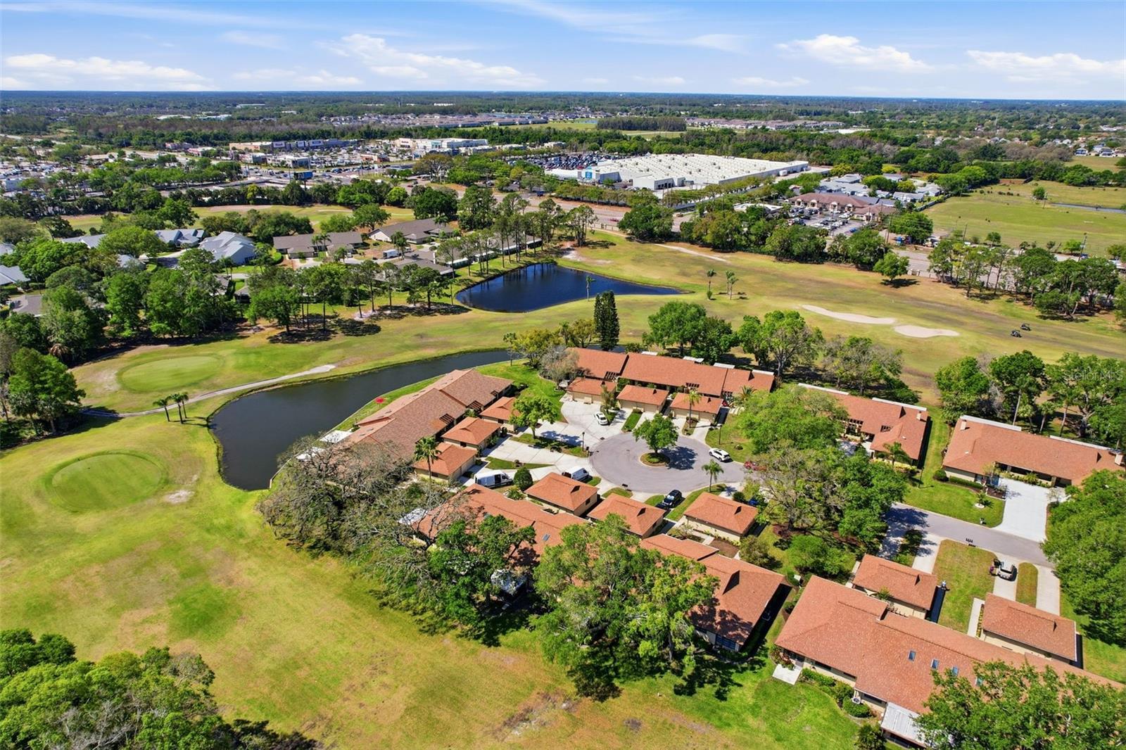 GOLF VIEW VILLAS CONDO 02 - Residential