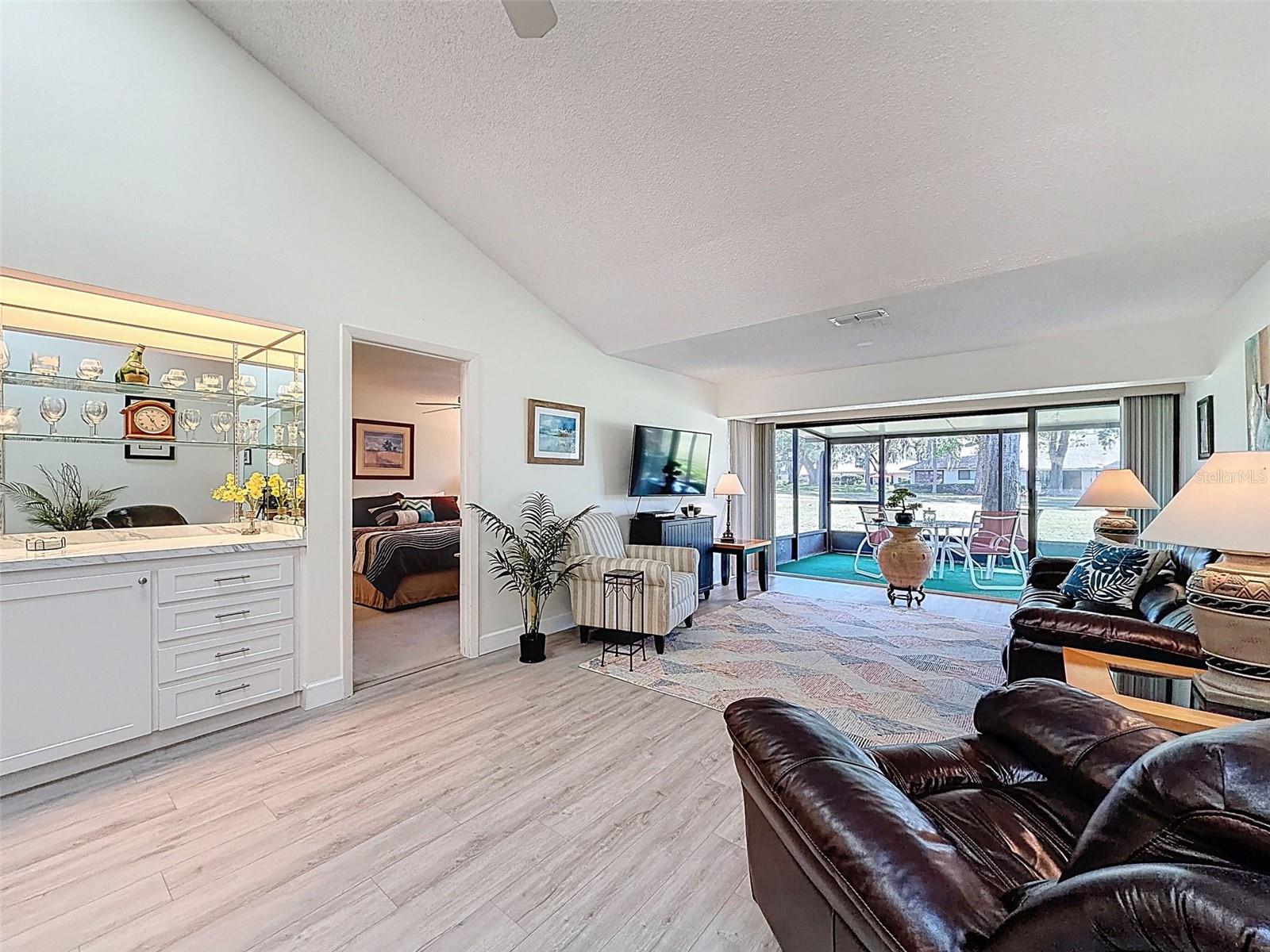 GOLF VIEW VILLAS CONDO 02 - Residential