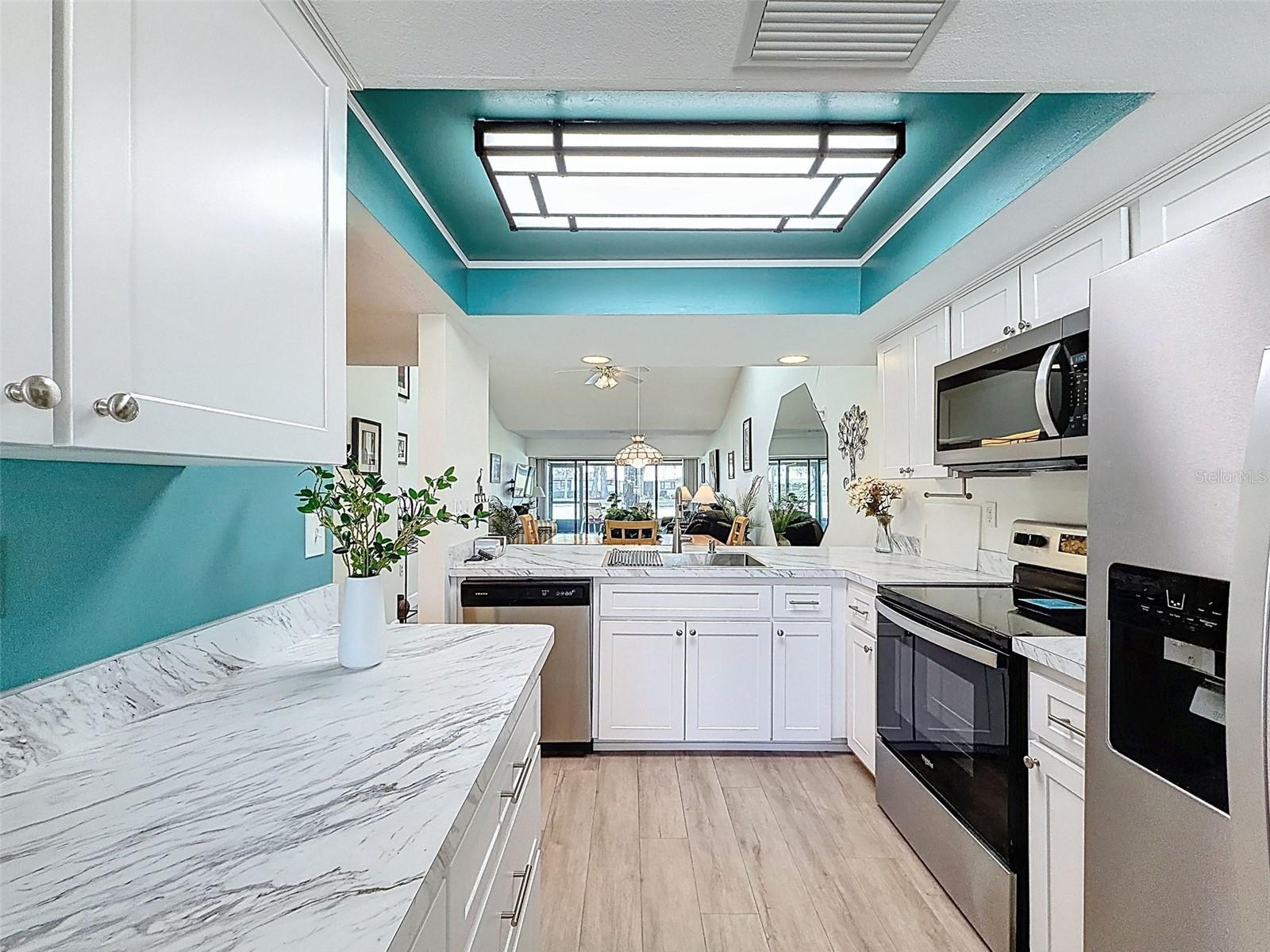 GOLF VIEW VILLAS CONDO 02 - Residential